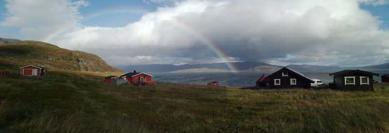 Dúha pije z fjordu